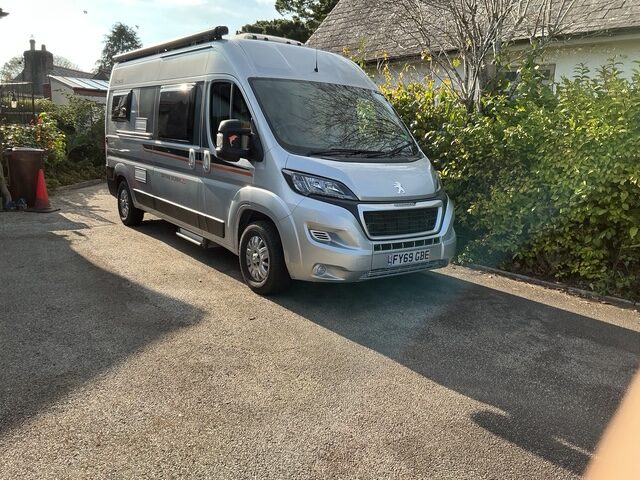 Globecar Globescout plus on Peugeot boxer base 5.9 meters